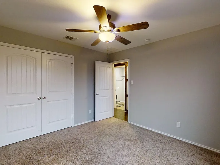 2915 Thunder Gulch — Photo 35