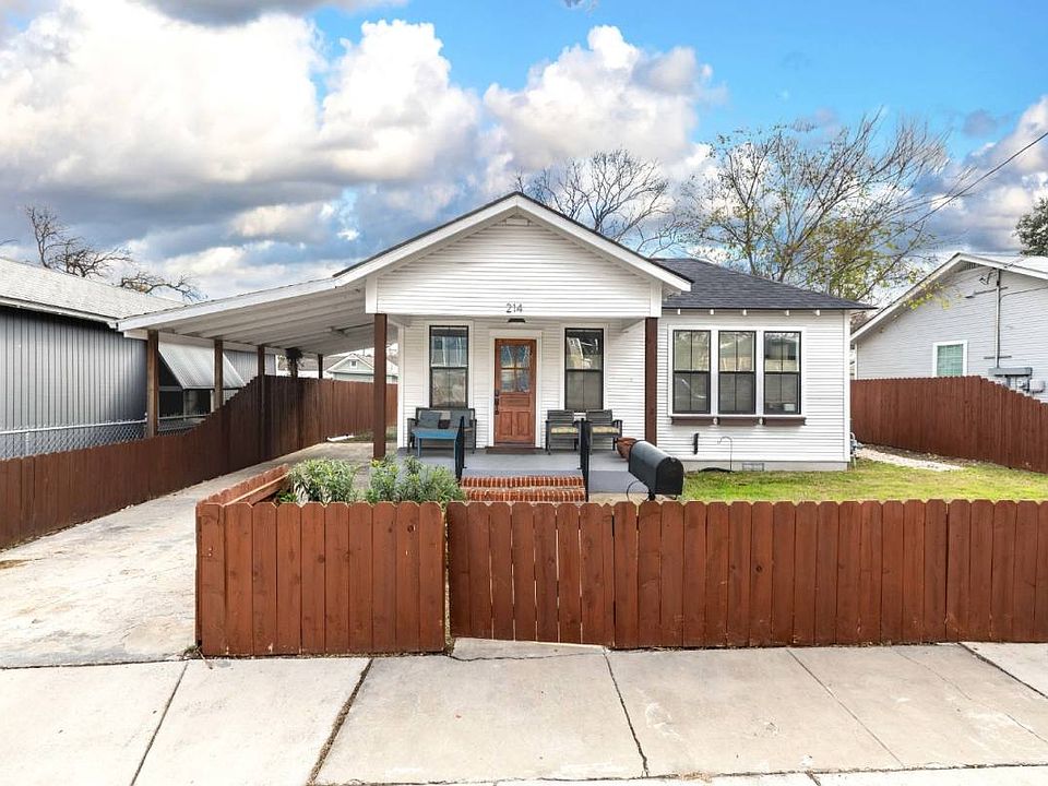 1st image of 214 Valentino Pl