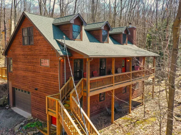 176 Fern Ct, Terra Alta, WV 26764