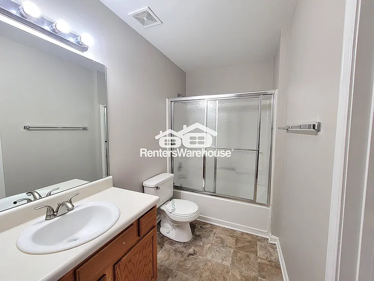 7712 Autry Cir #402 — Photo 10