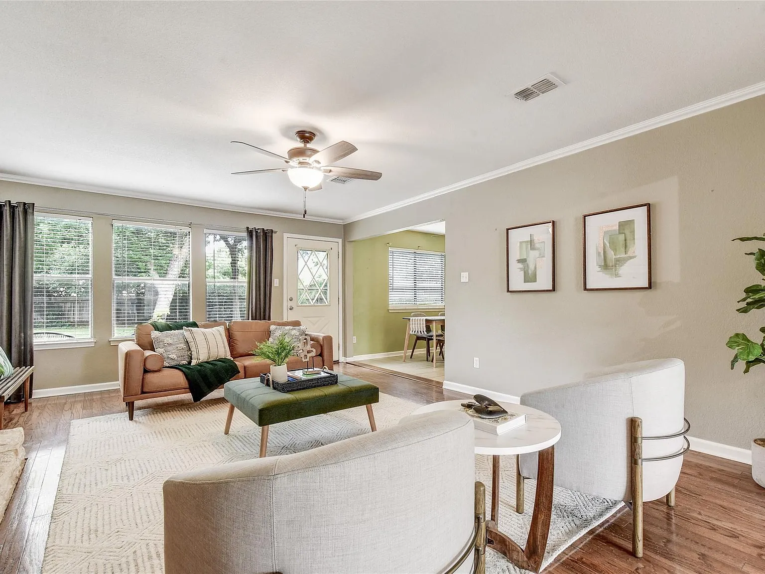 4 bed, 2.5 bath, 2250 sqft, $2,575 — Photo 4