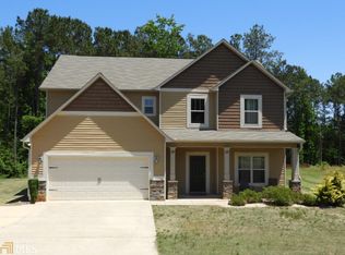 147 Amhurst Dr, West Point, GA 31833