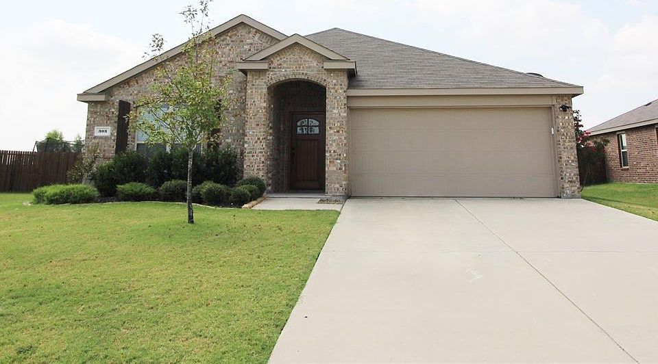 1st image of 303 Plum Dr