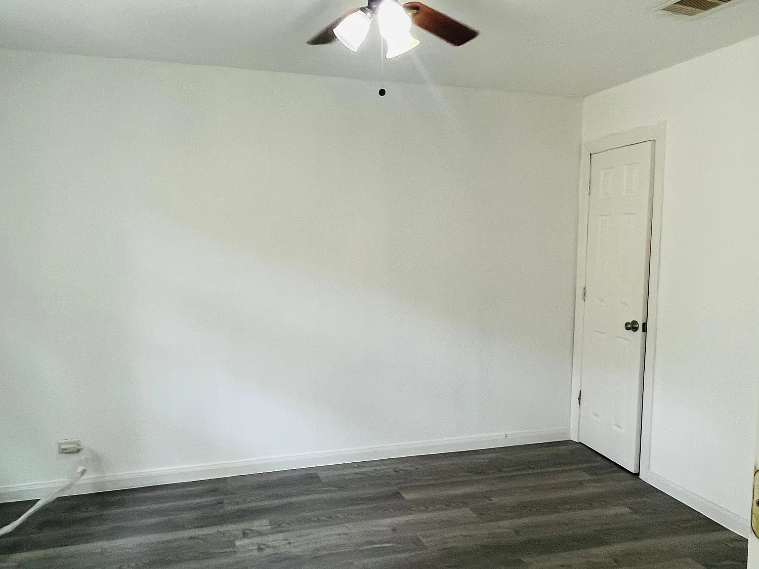 2 bed, 1040 sqft, $1,250 — Photo 4