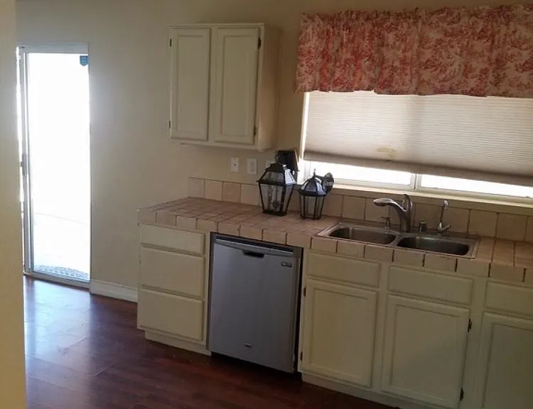 3056 Kaylyn St — Photo 37