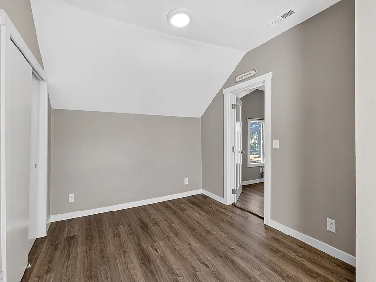 710 S L St #3 — Photo 9