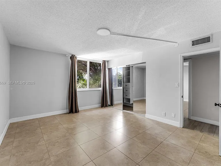 9001 SW 77th Ave #C202 — Photo 14