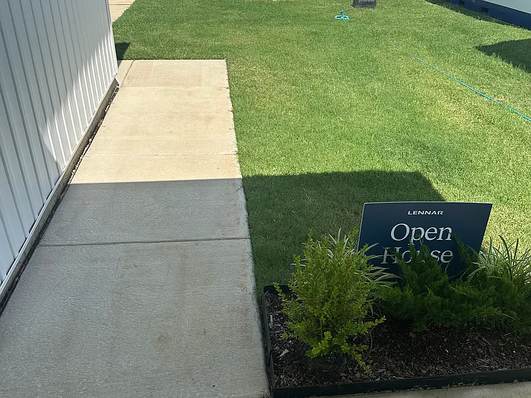 219 N Cattle Dr — Photo 2