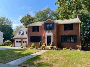 30 Plymouth Rd, Longmeadow, MA 01106