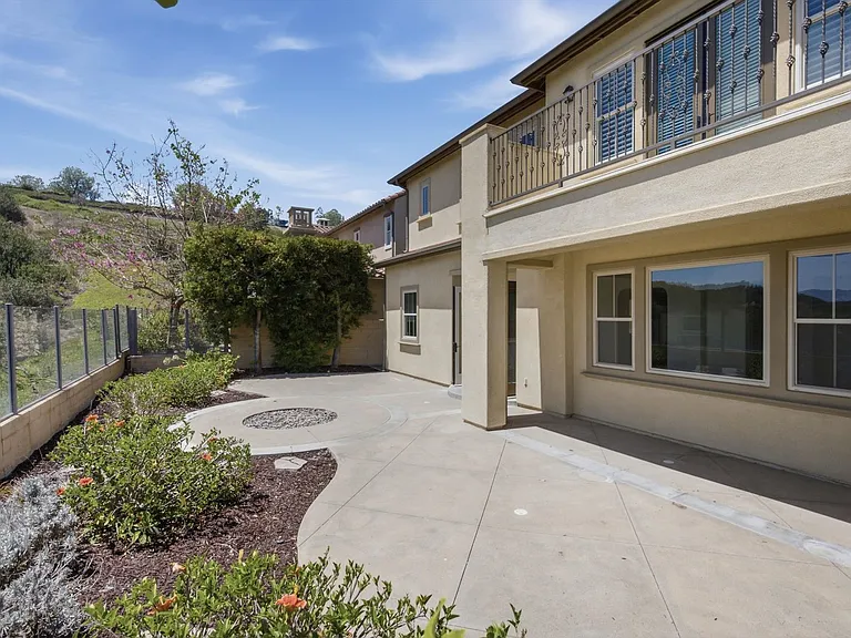 40 Paseo Lerida — Photo 22