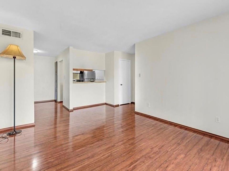 1st image of 6161 Reims Rd APT 200