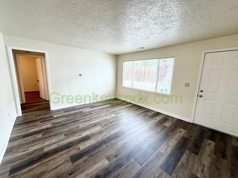 2614 SE 115th Ave — Photo 7
