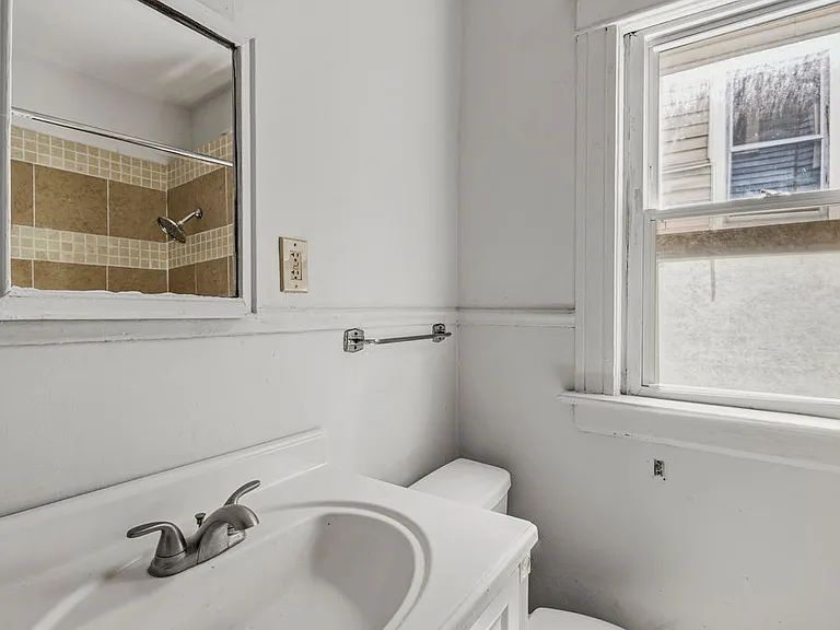 725 Linwood Ave #1 — Photo 7