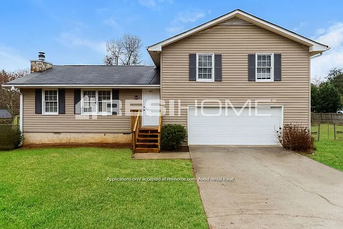 663 Honey Creek Rd SE — Photo 1