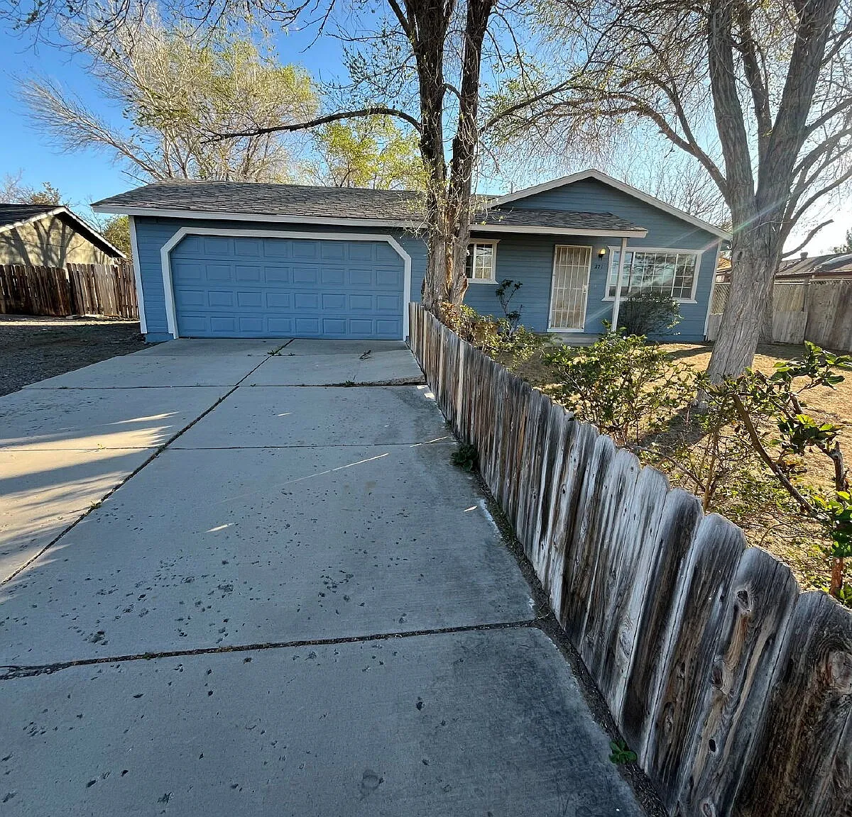 3 bed, 2.0 bath, 1040 sqft, $2,000 — Photo 1