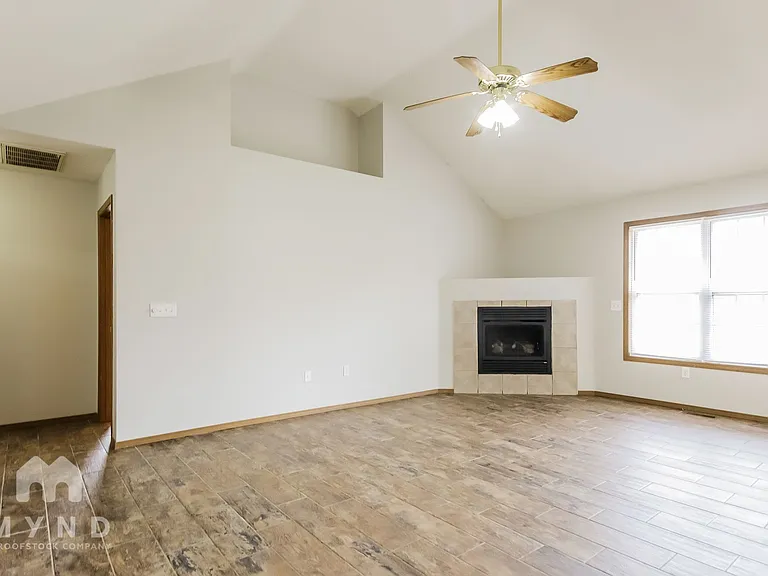 418 N Century Pl — Photo 6