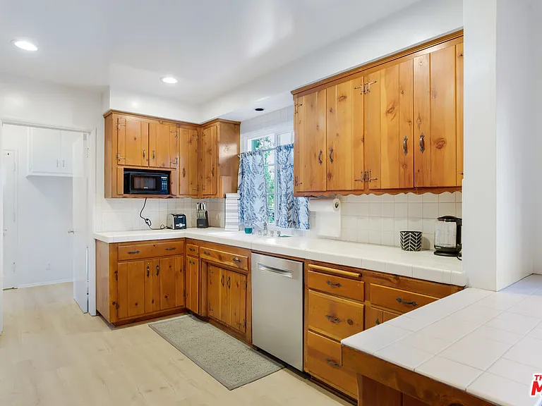 6207 Melba Ave — Photo 12