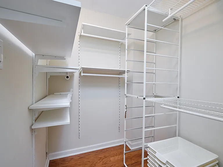 2710 Macomb St NW #218 — Photo 7
