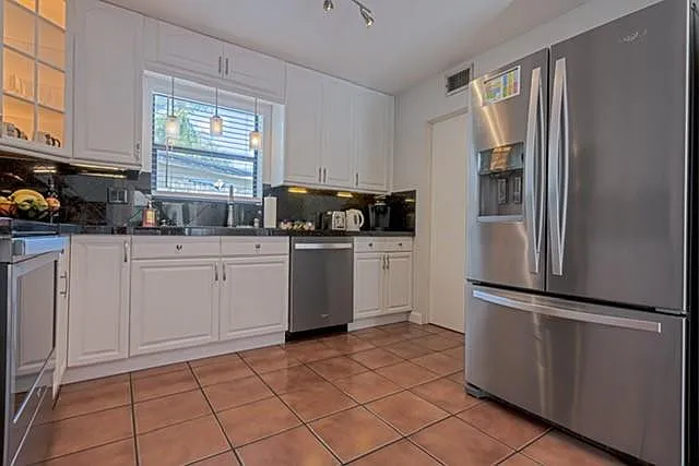 1311 SW 56th Ave — Photo 3