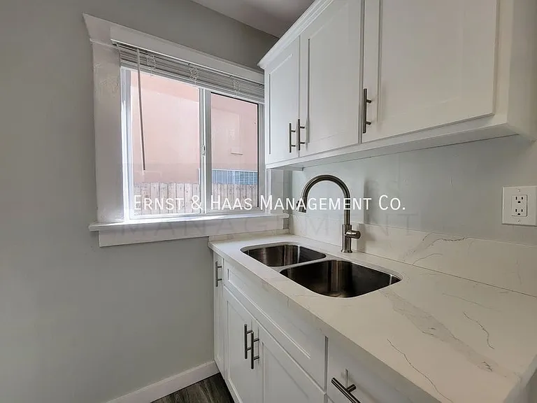 1145 Freeman Ave #A — Photo 9