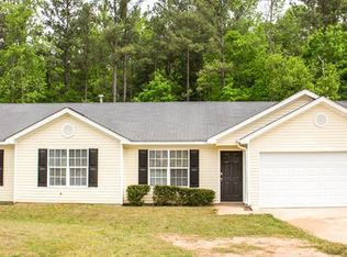 4 Chelsea Ln, Grantville, GA 30220