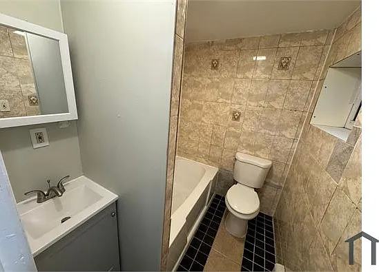 809 Summer Ave #1 — Photo 6