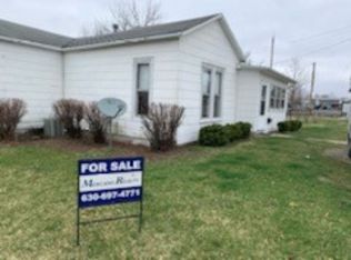 607 W Main St, Lexington, IL 61753