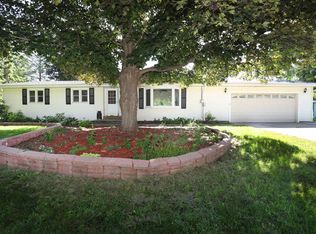 631 Zeh Ave, Neenah, WI 54956