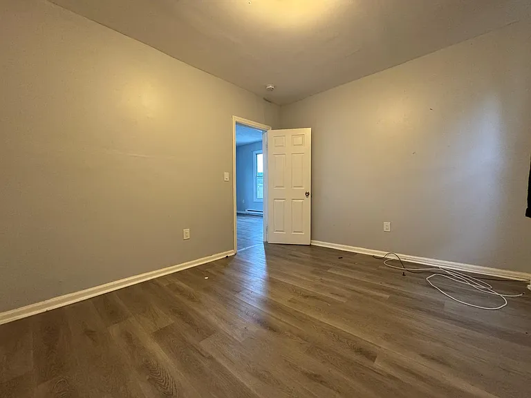 120 Division St #3 — Photo 2