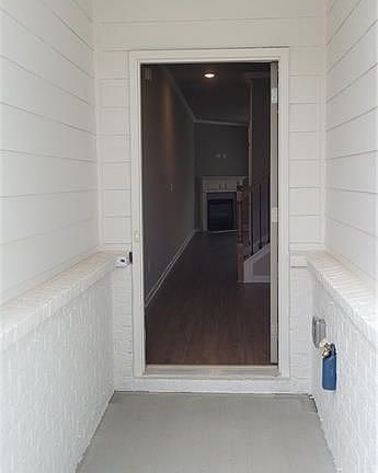 3rd image of 5141 Fox Den Rd