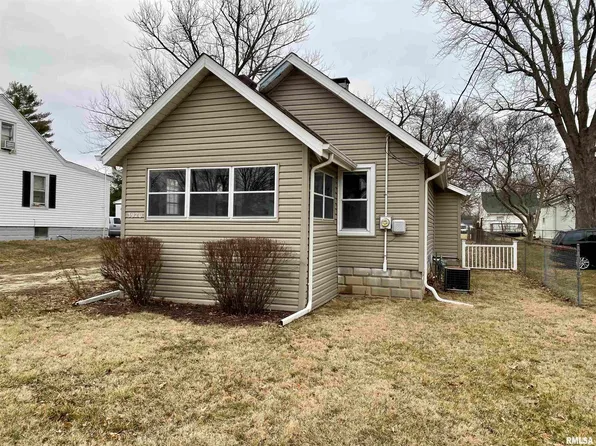 3920 Lauder Ave, Bartonville, IL 61607