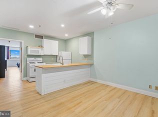 1100 Vine St APT 1403, Philadelphia, PA 19107