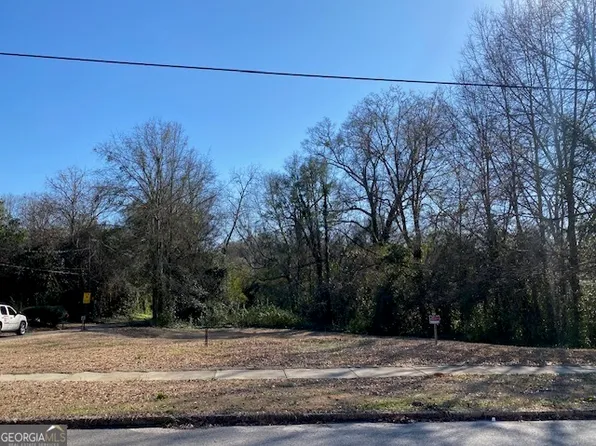 510 E 7th St, West Point, GA 31833