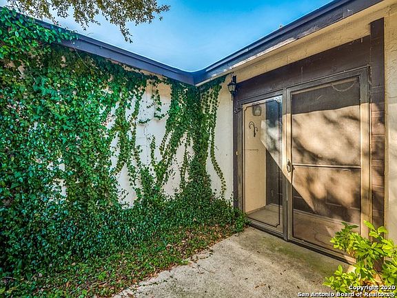 3rd image of 7531 Ledgebrook Dr