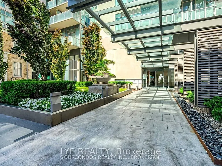 1 Bedford Rd #212 — Photo 2