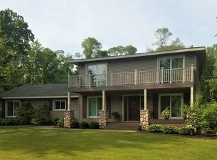 14049 Edgewater Dr, Gregory, MI 48137