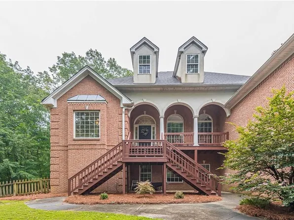 100 Belleview Rdg, Sharpsburg, GA 30277