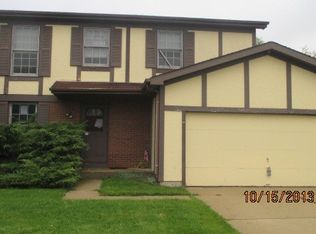 319 Brookwood Trl, McHenry, IL 60050