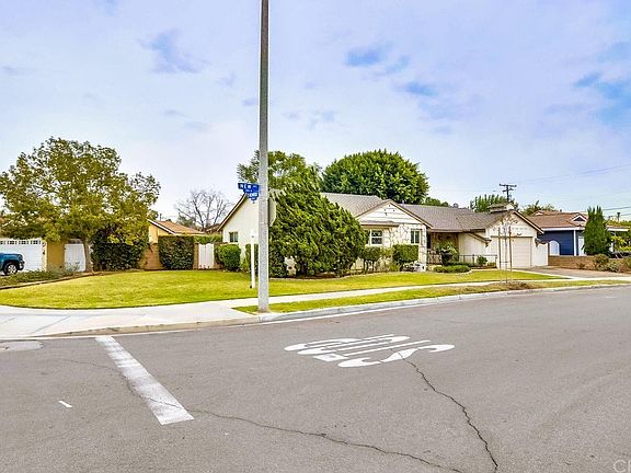 5th image of 332 N New Ave