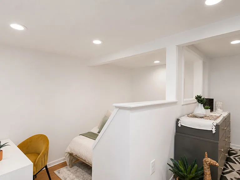 Verdugo Pl — Photo 3