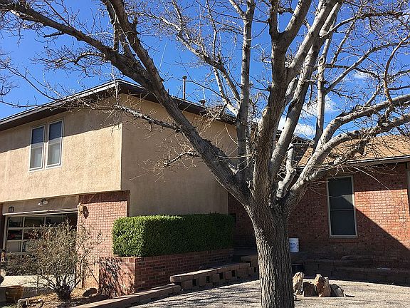 3rd image of 8104 Siguard Ct NE