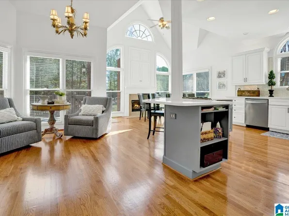 1000 Warrington Cir, Birmingham, AL 35242