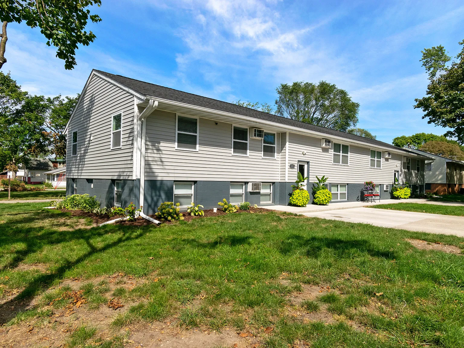 2 bed, 850 sqft, $850 — Photo 1