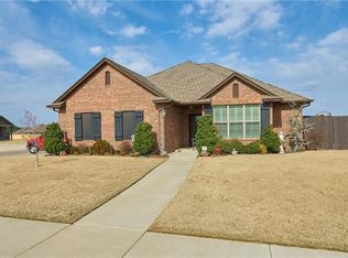 20675 Colony Ave, Harrah, OK 73045