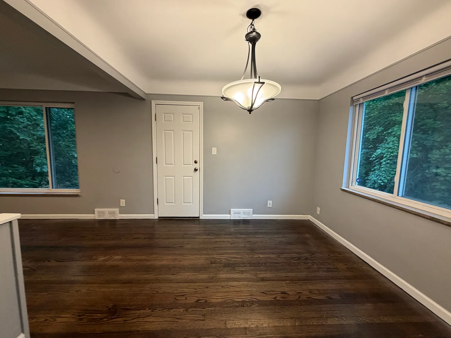 3 bed, 1.5 bath, 1212 sqft, $1,950 — Photo 3