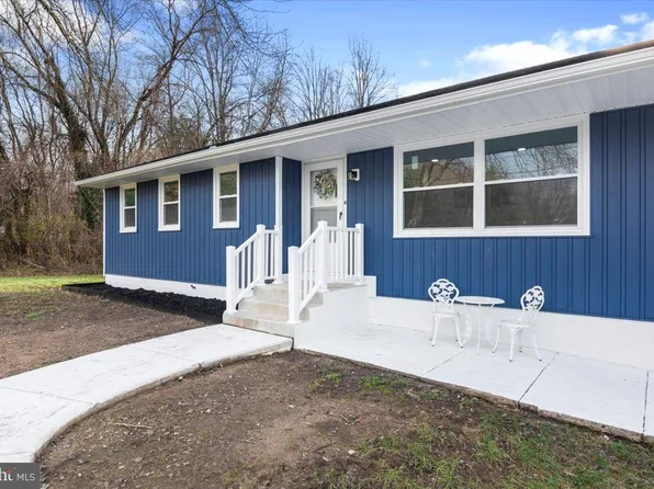 12 Brittany St, Mantua, NJ 08051