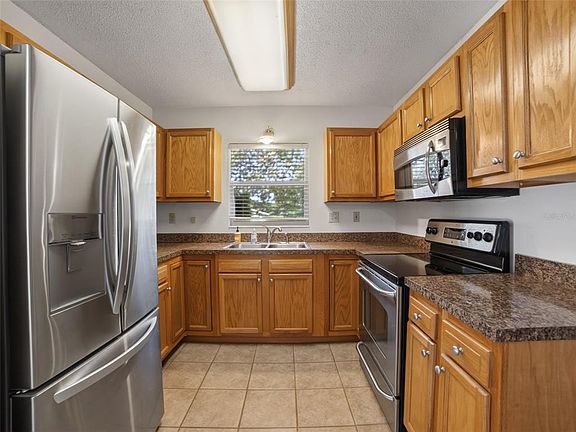 5th image of 605 Limona Rd
