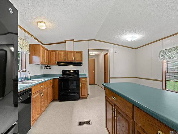 4th image of 2208 Violet St