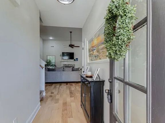 4th image of 2208 Audubon Ln