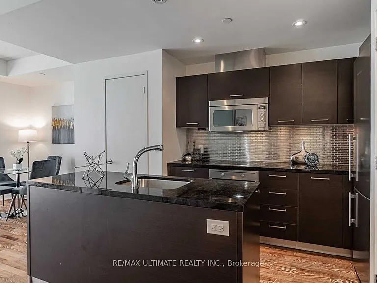 90 Park Lawn Rd #2502 — Photo 5
